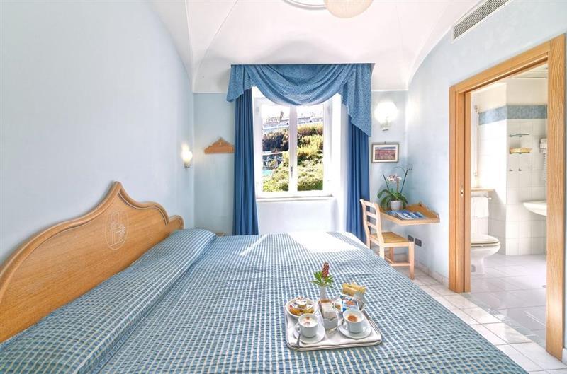 Готель Punta Imperatore 4*