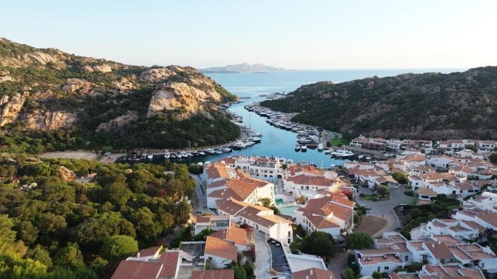 Зображення W Sardinia - Poltu Quatu 5*