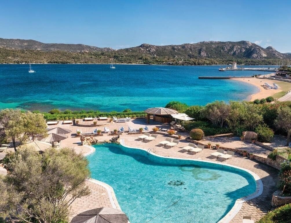 Отель Cala di Falco Resort 4*