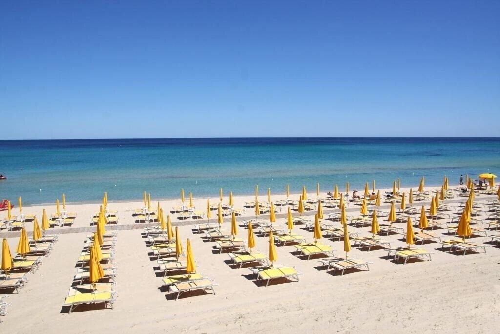 Готель TH Costa Rei - Free Beach Resort 4*