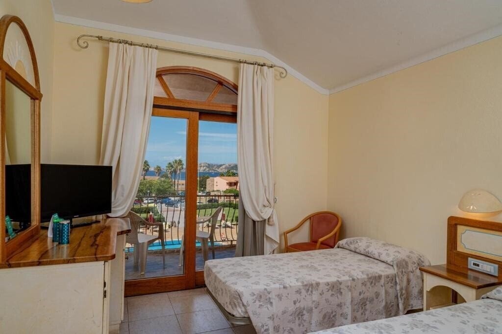 Фото Club Esse Posada Beach 4*