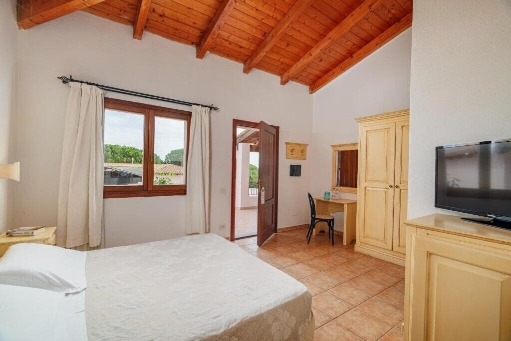 Фото Cala Gonone Beach Village 4*