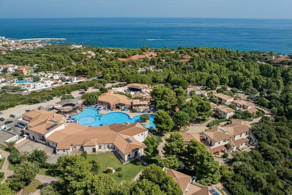Готель Club Esse Cala Gonone 4*