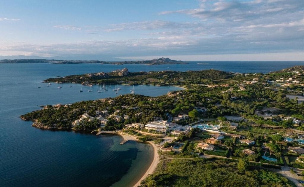 Отель 7pines Resort Sardinia By Hyatt 5*