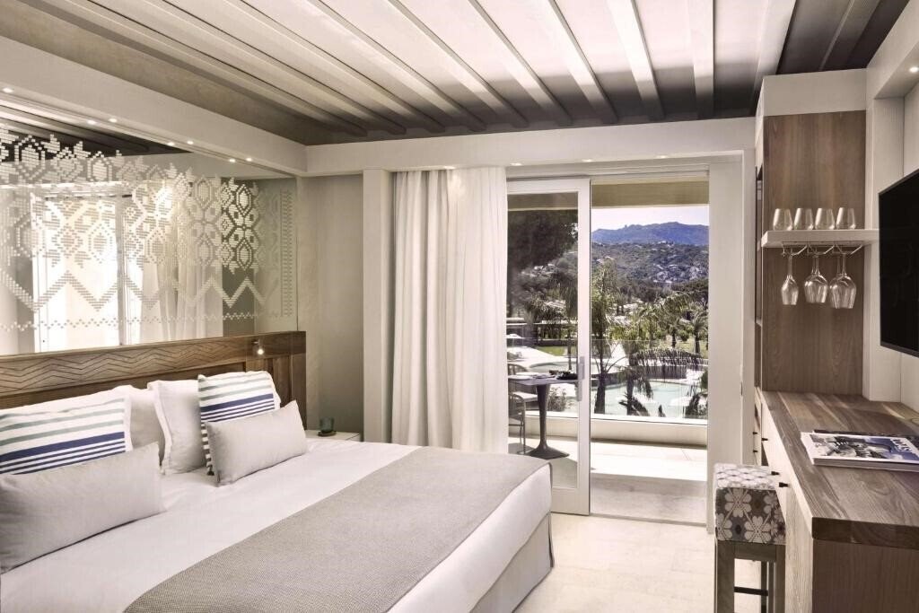 Фото 7pines Resort Sardinia By Hyatt 5*