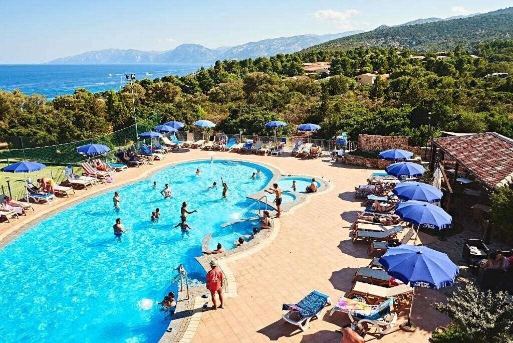 Отель Parco Blu Club Resort 4*