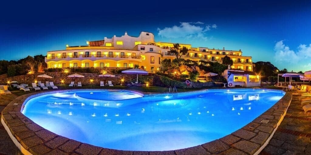 Отель Luci di La Muntagna 4*