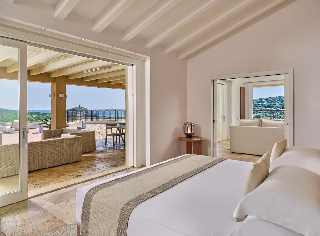 Отель Conrad Chia Laguna Sardinia 5*