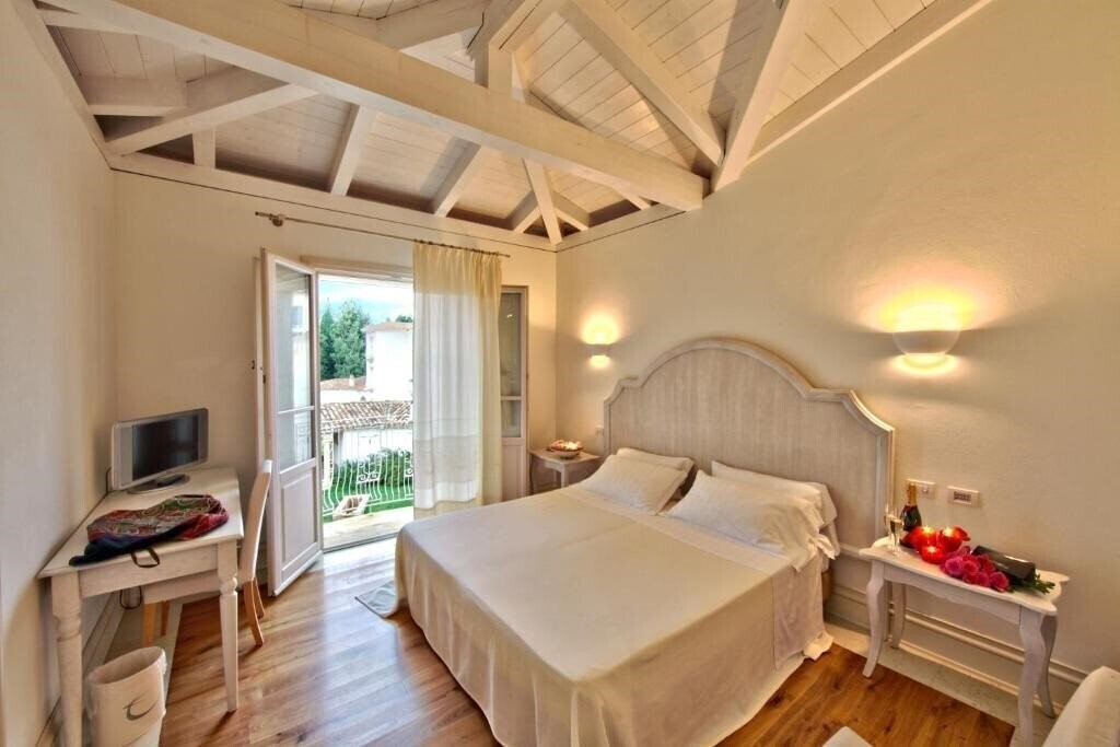 Фотографія Hotel Tarthesh 4*