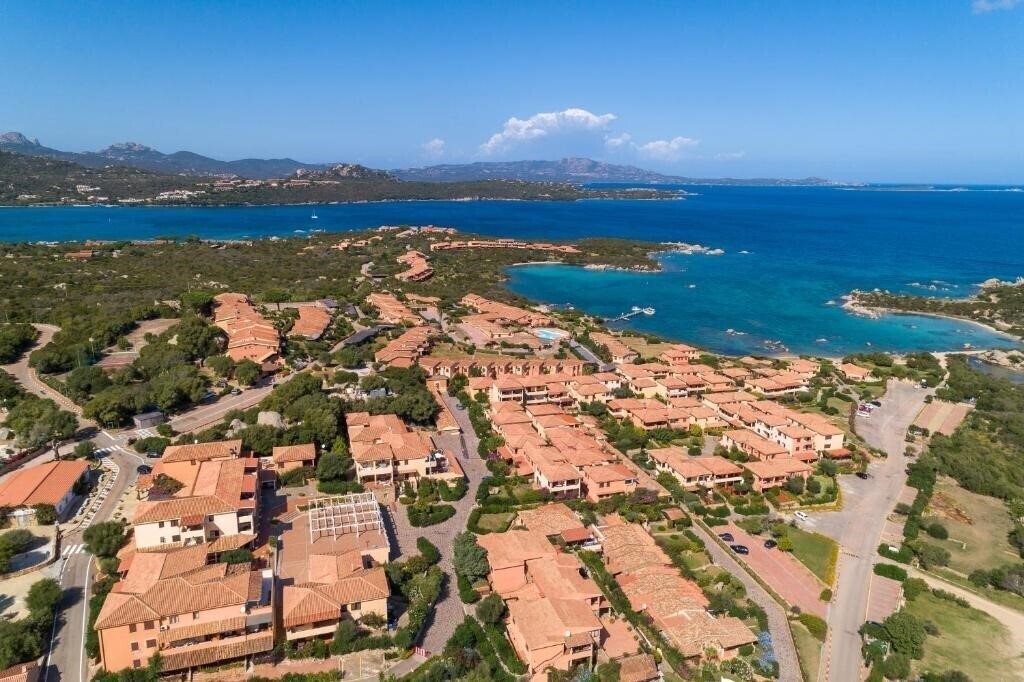 Отель Residence Baia de Bahas 3*
