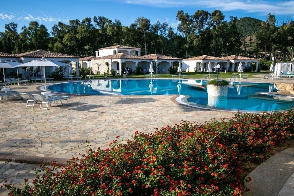 Отель Limone Beach Resort 4*