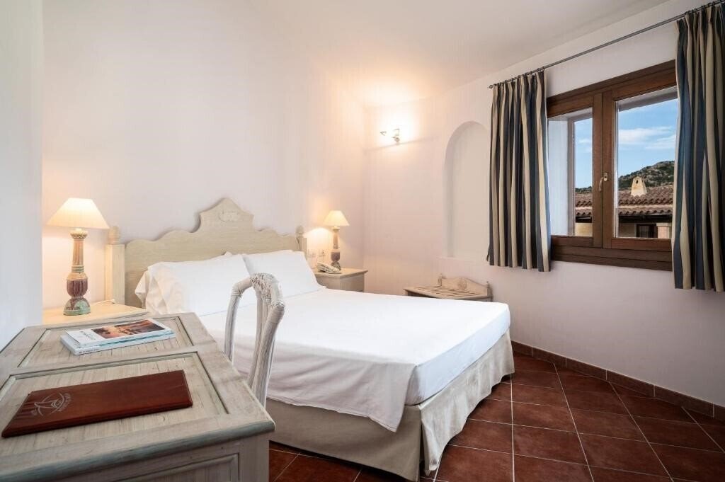 Фото Monti di Mola Hotel 4*