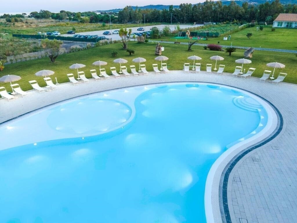 Фотографія S'arena Beach Hotel 4*