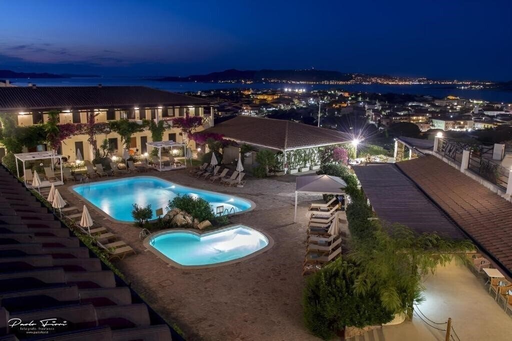 Готель Palau Hotel 4*