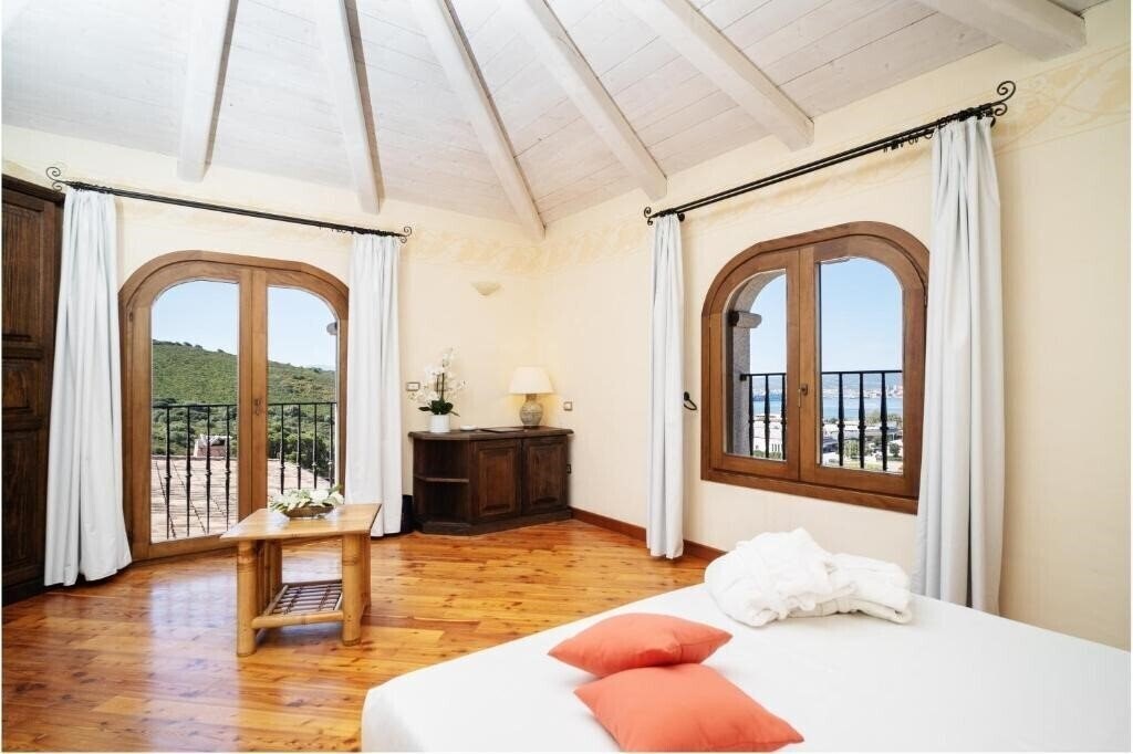 Фото Pozzo Sacro Hotel 4*