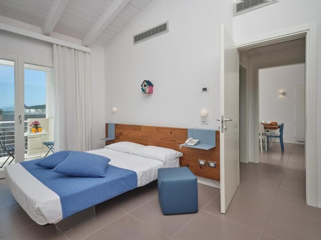 Фото Felix Hotels Hotel Residence Porto San Paolo 4*