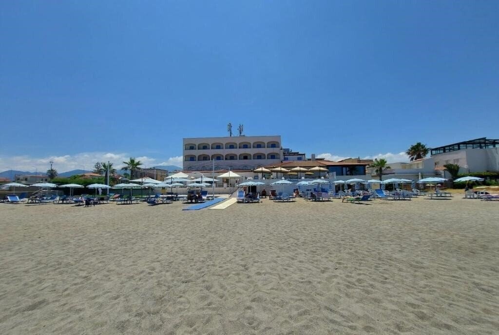 Картинка Il Gabbiano Beach Hotel 3*