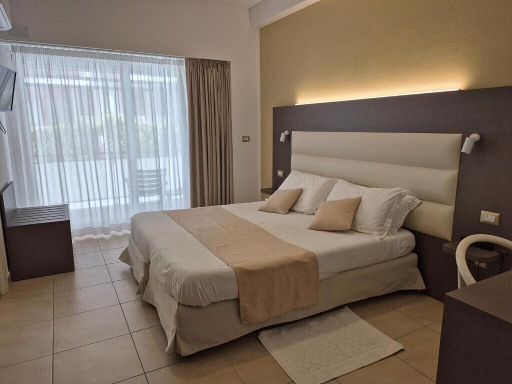 Фото Hotel Florida 3*