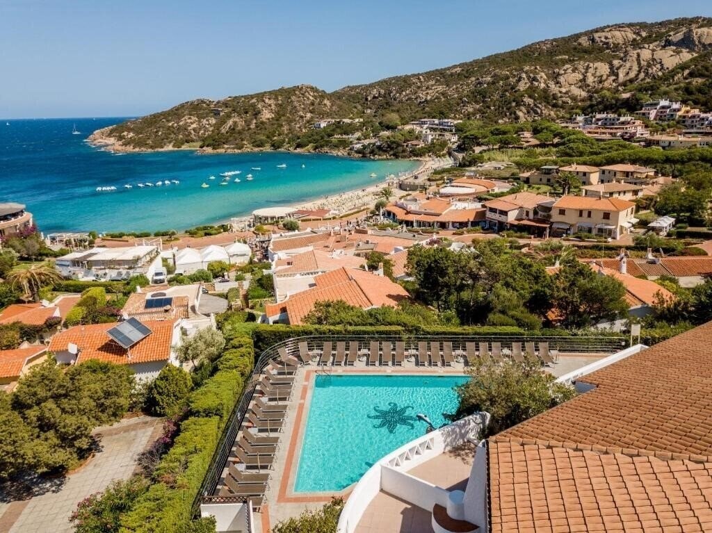 Отель Hotel Mon Repos Baja Sardinia 4*