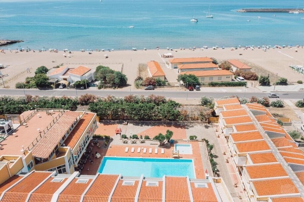Отель Hotel Malaspina Bosa 4*