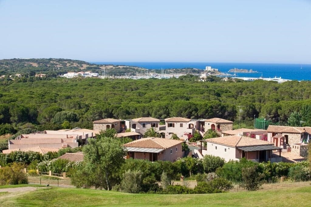 Картинка S'Incantu Resort Villasimius 3*