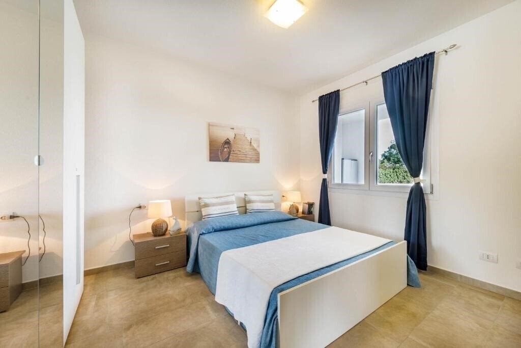 Фото Caneis Apartments 4*