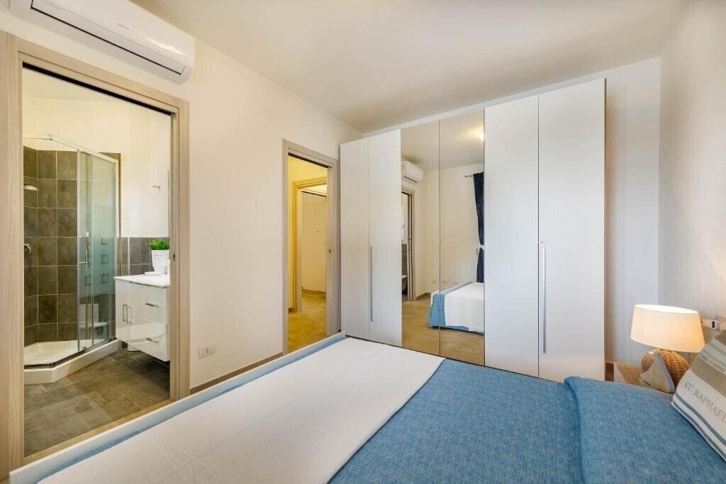 Фотография Caneis Apartments 4*