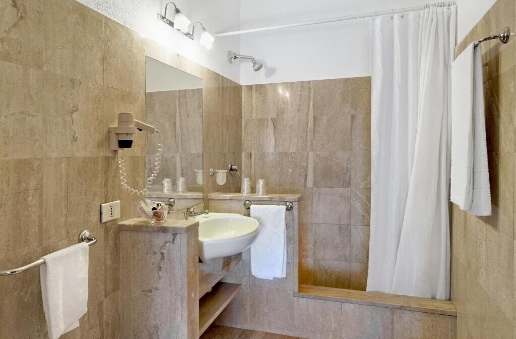 Фотография Colonna Palace Hotel Mediterraneo 4*
