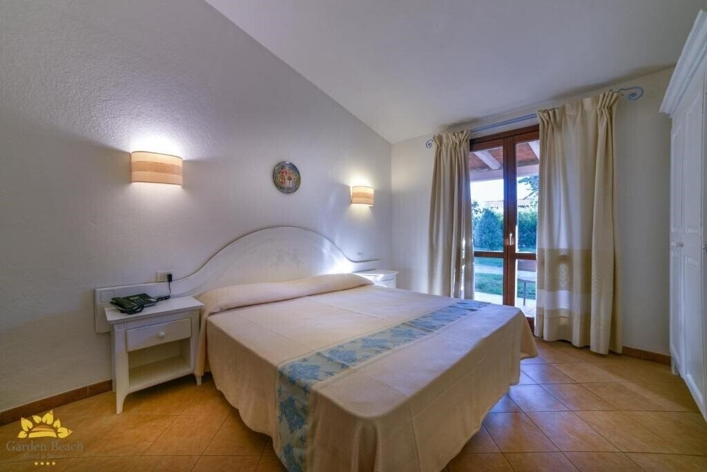 Фото Garden Beach 4*
