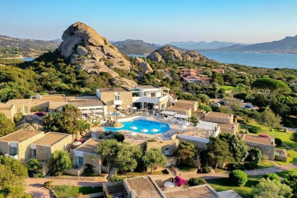 Готель Grand Relais Dei Nuraghi 5*