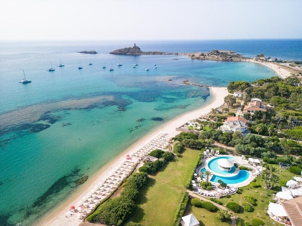 Готель Baia di Nora 4*