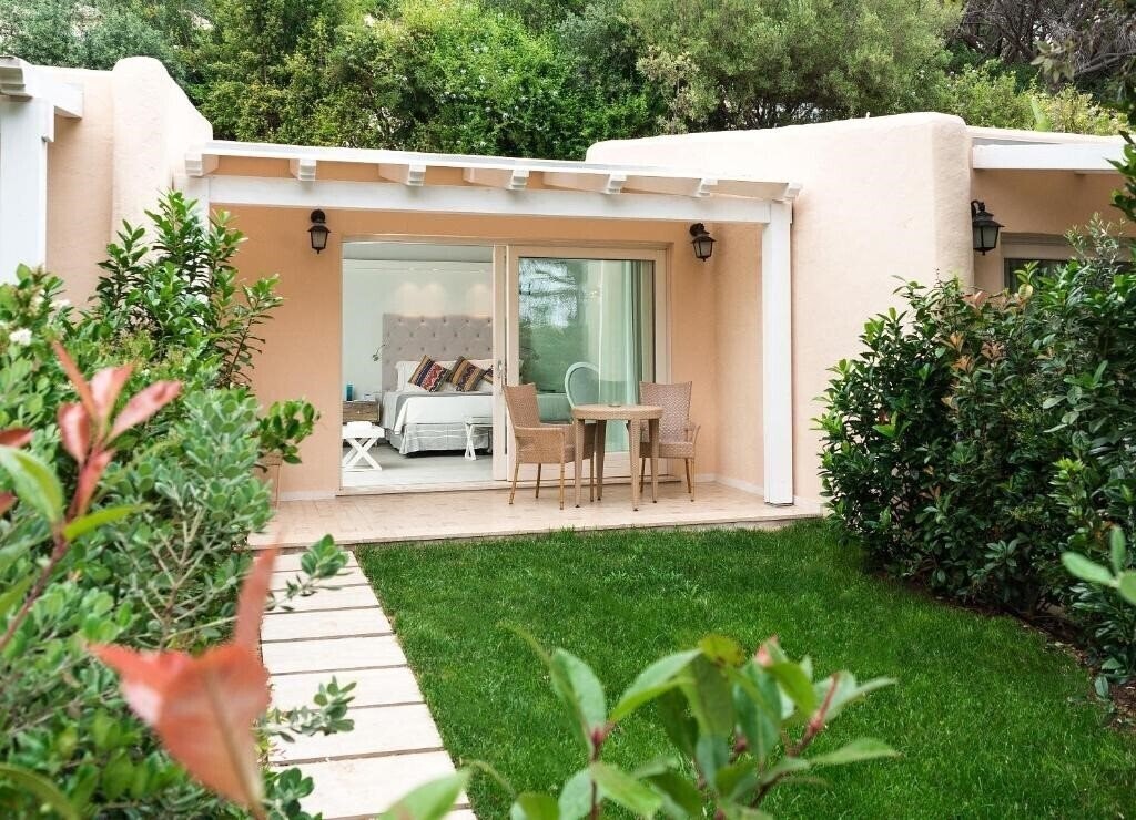Отель Forte Village Resort - Il Borgo 4*