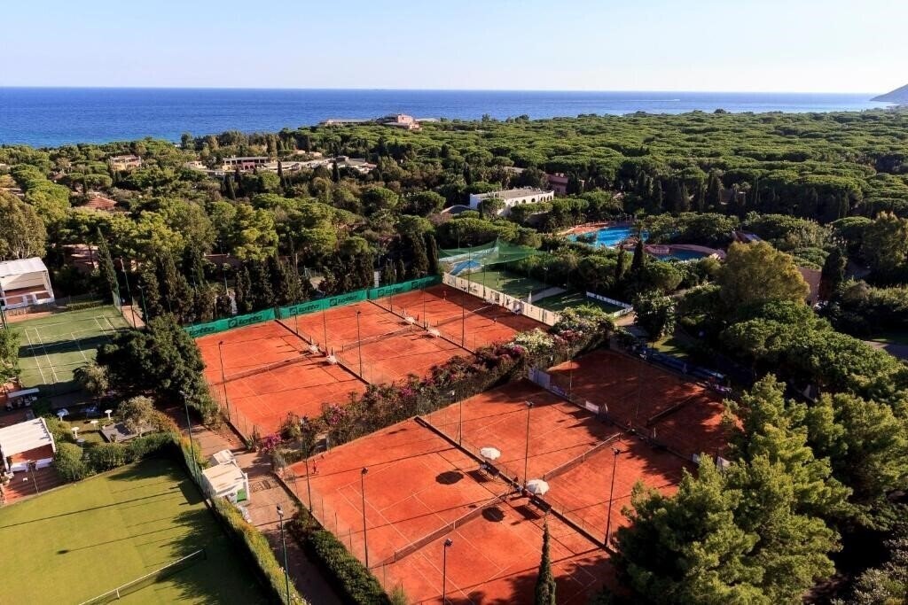 Картинка Forte Village Resort - Il Borgo 4*