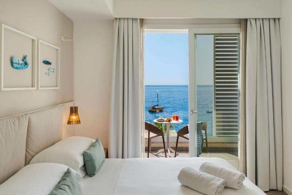 Отель Albatros Beach Hotel 4*