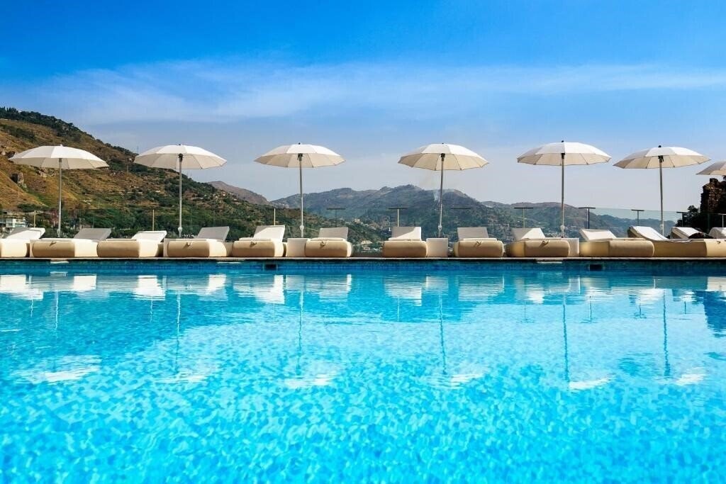 Готель Atlantis Bay 5*