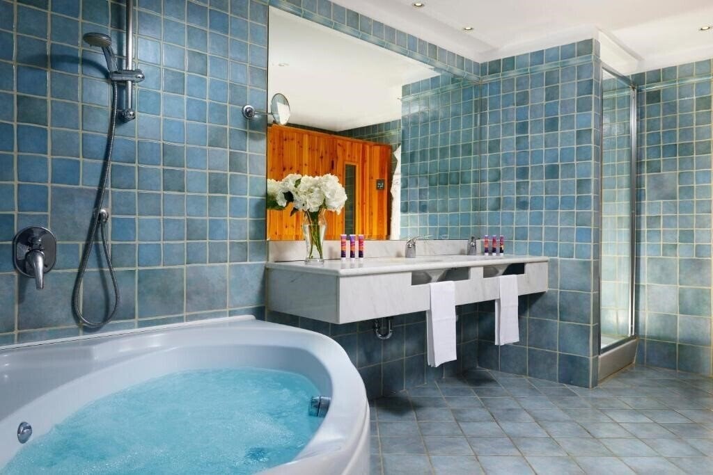 Готель UNA Hotels Capotaormina (ex. Atahotel Capotaormina, Unahotel Capotaormina) 4*