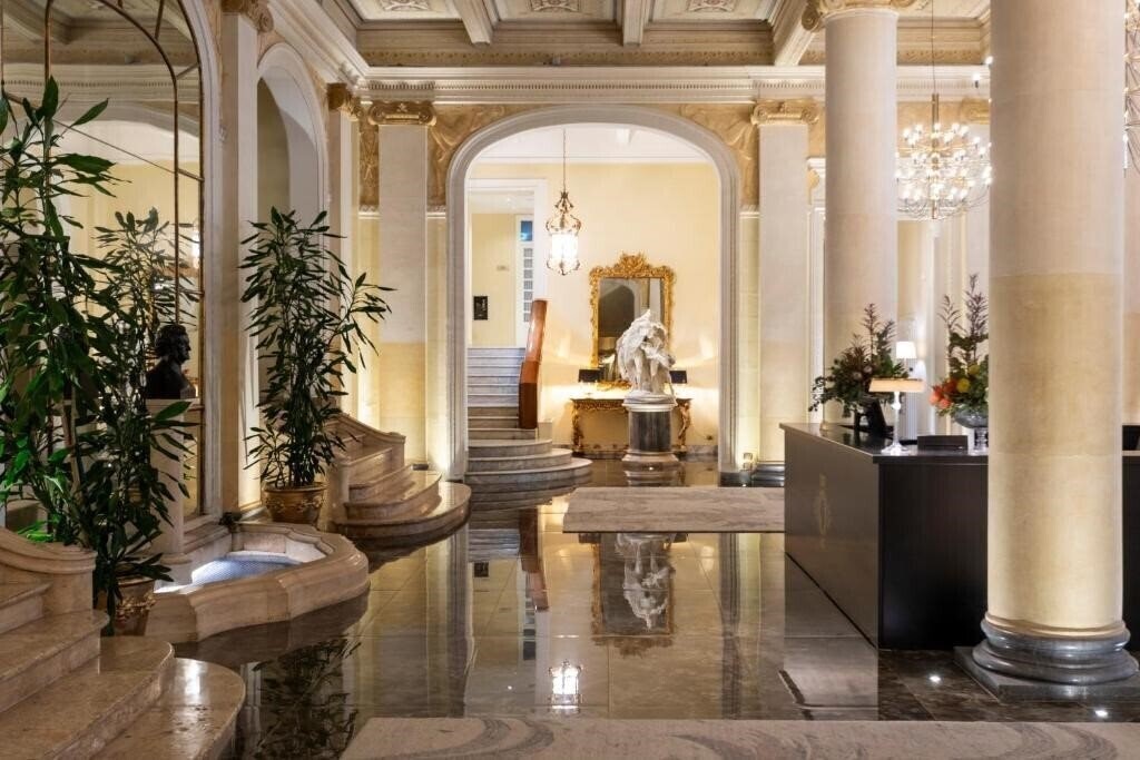 Готель Grand Hotel Et Des Palmes 4*