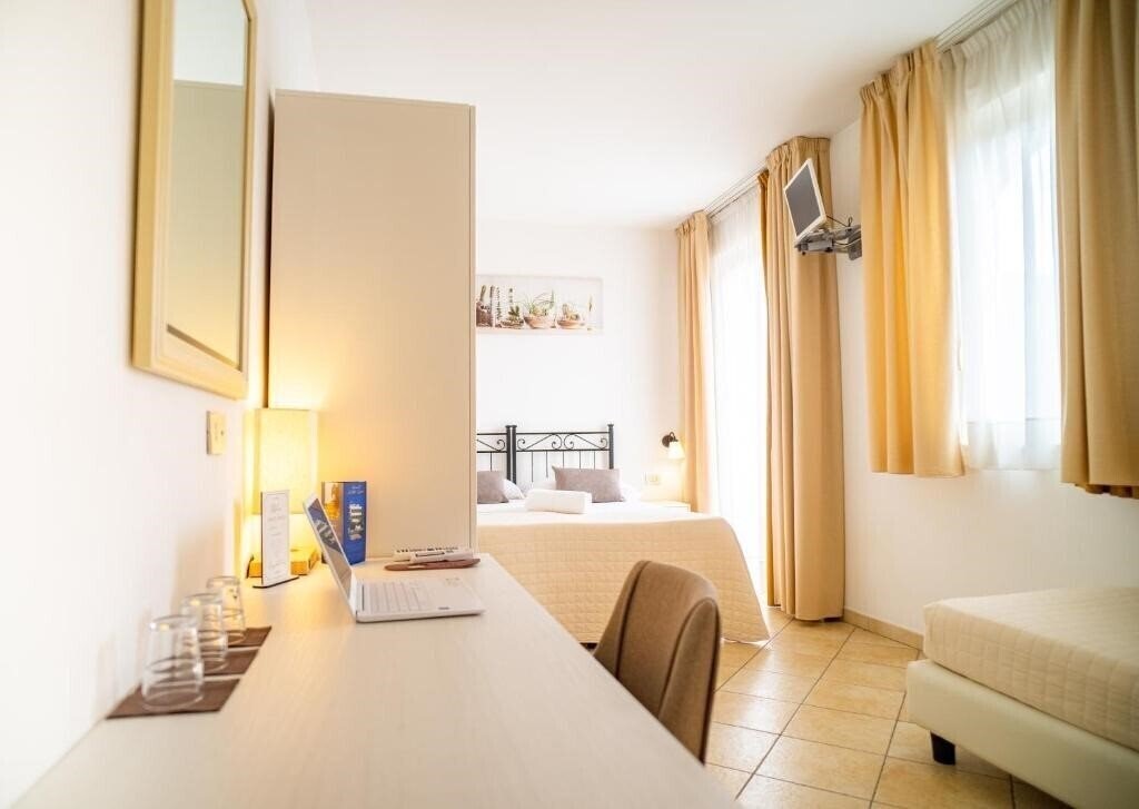 Фото Hotel Sylesia 3*