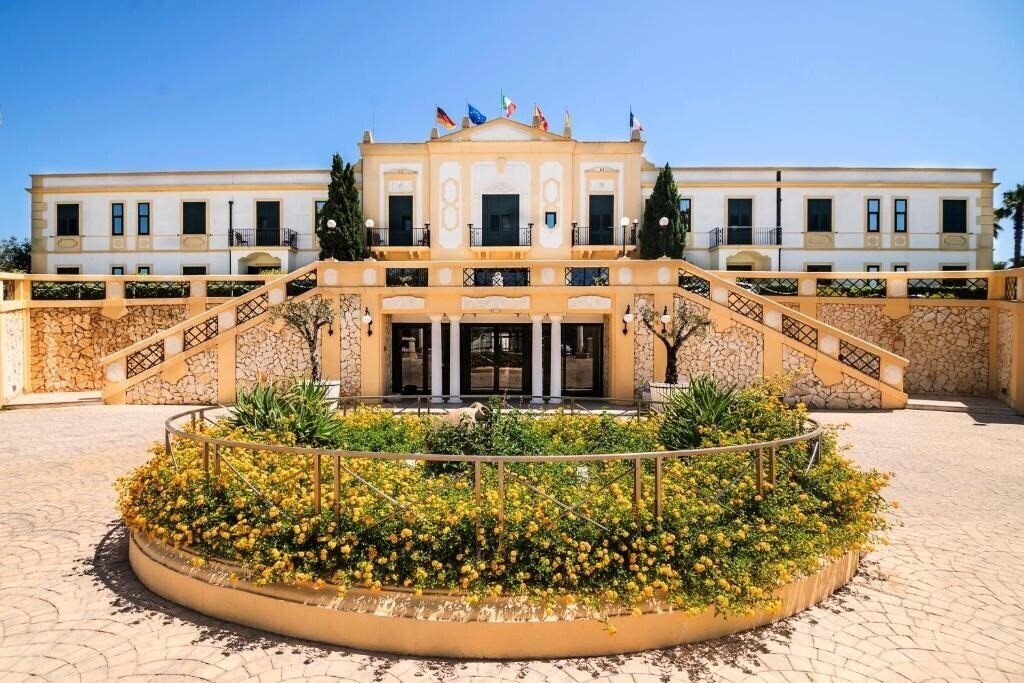 Готель CDSHotels Delfino Beach 4*