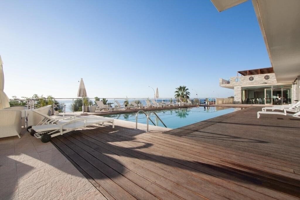Отель Main Palace Hotel 4*