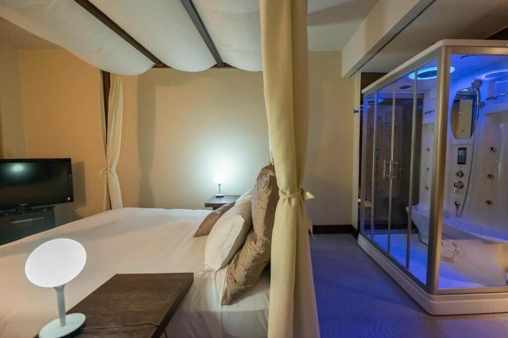Фото Main Palace Hotel 4*