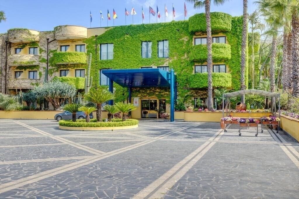 Готель Caesar Palace 4*