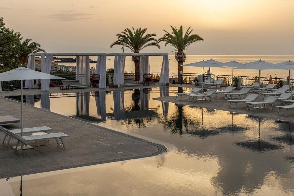 Фото Delta Hotels by Marriott Giardini Naxos 4*