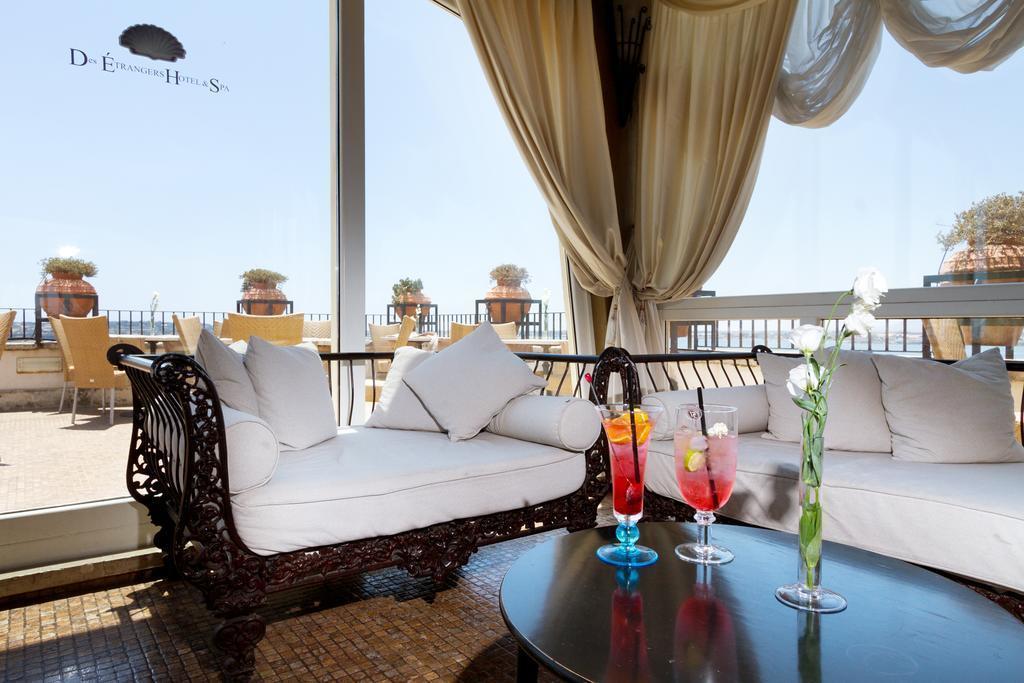 Фото Des Etrangers Et Miramare 5*