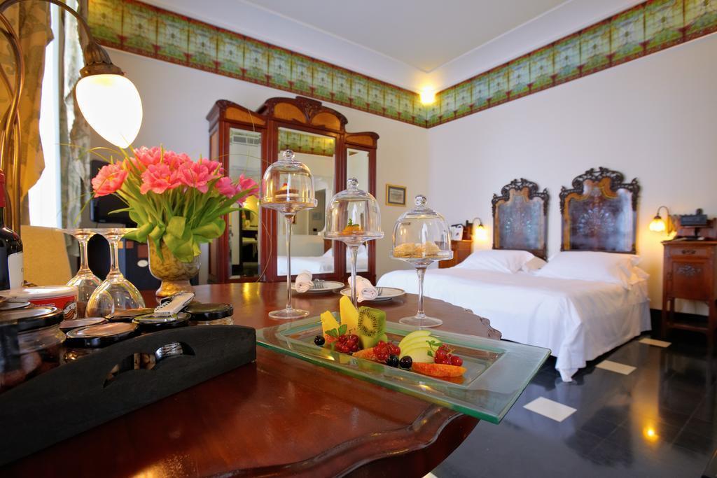 Картинка Des Etrangers Et Miramare 5*