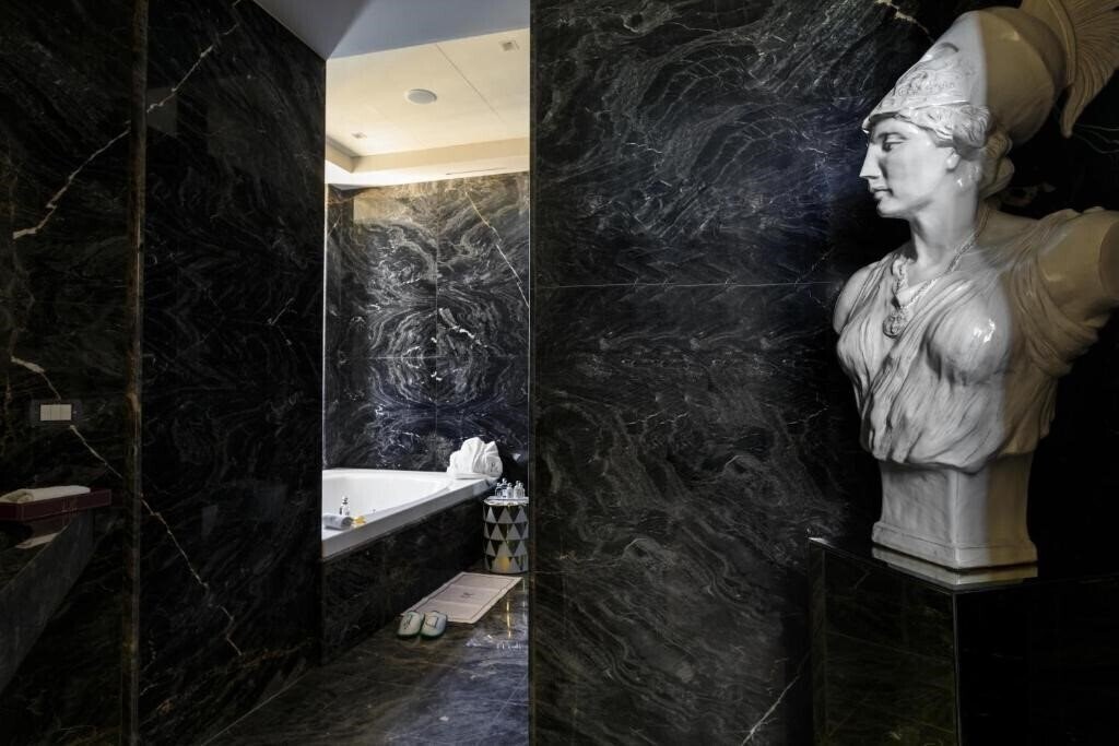 Фотография Des Etrangers Et Miramare 5*