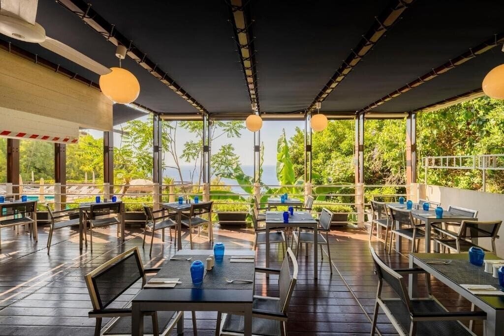 Картинка Eurostars Monte Tauro 3*