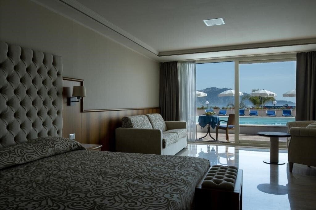 Фото Panoramic Hotel (Giardini Naxos) 4*