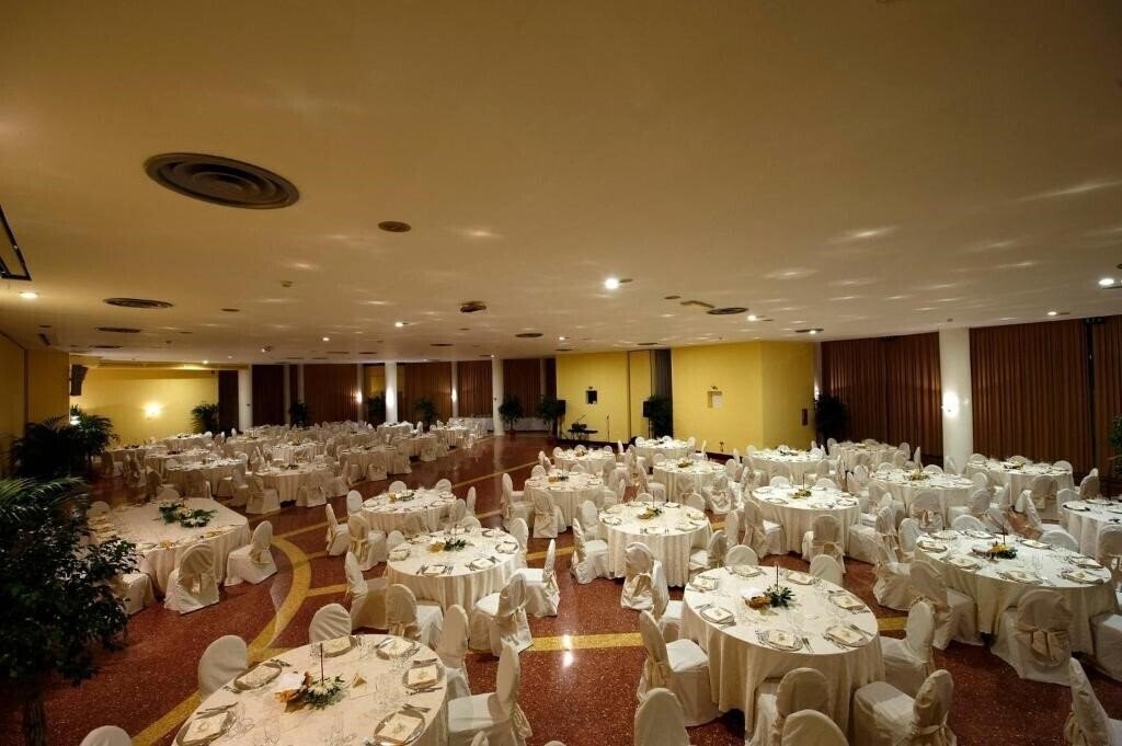 Фотографія Villaggio Torre Normanna 4*