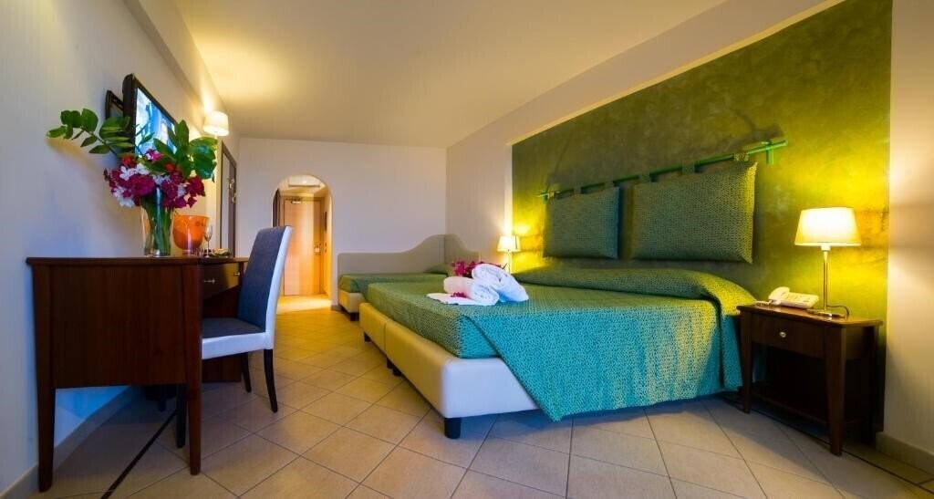 Фотографія Elihotel 4*
